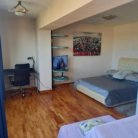 Top Studio Belgrade Luaran gambar