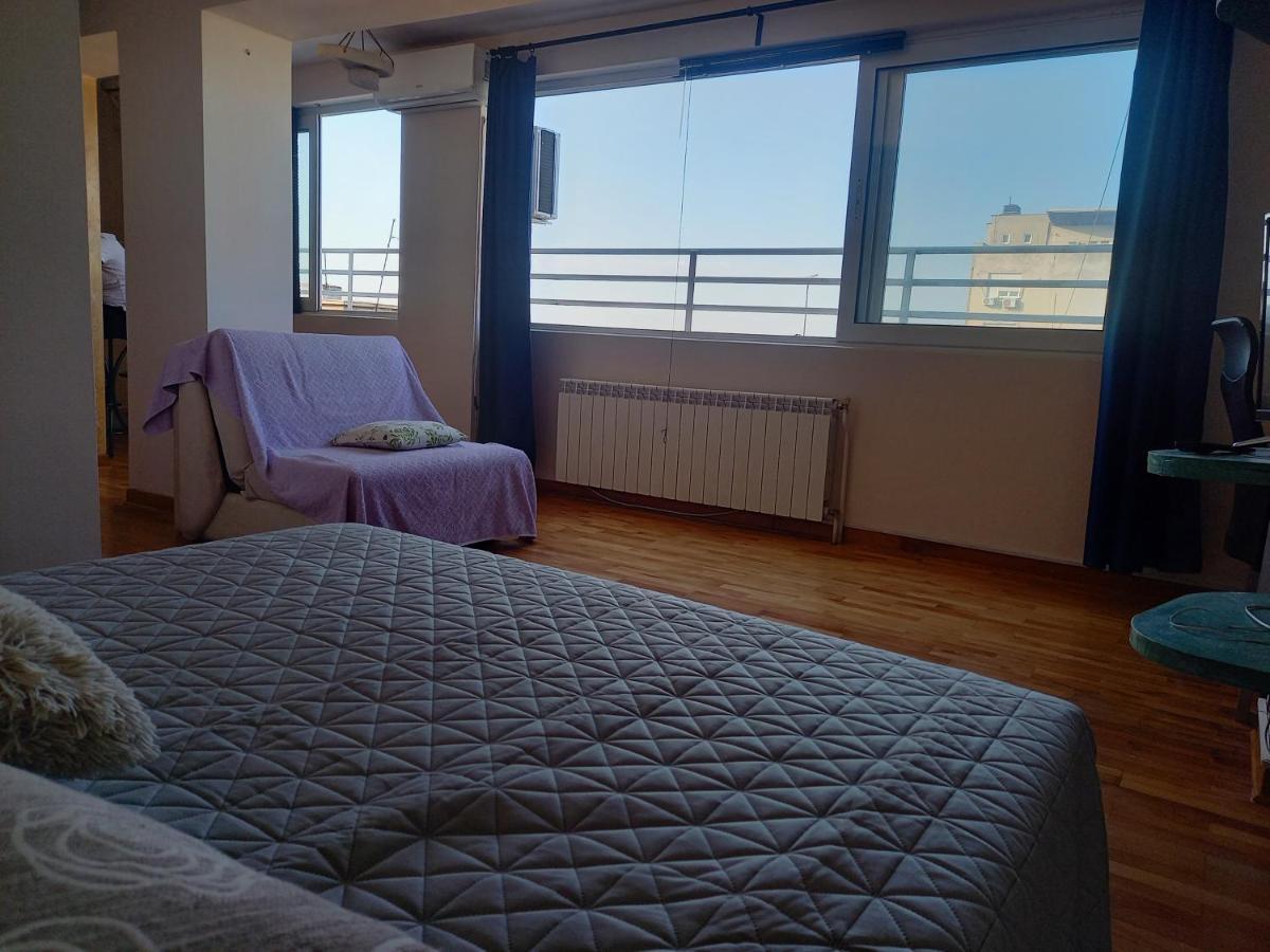 Top Studio Belgrade Luaran gambar